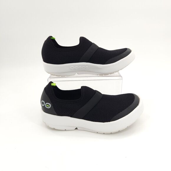OOFOS Shoes - Women's OOmg eeZee Low Shoes Women's Size 6 Black  Comfort Light